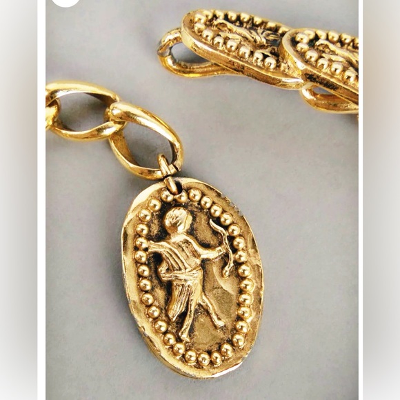 Authentic Chanel ULTRA RARE Vintage Gold Cherub Chain Belt / Necklace - Picture 9 of 15